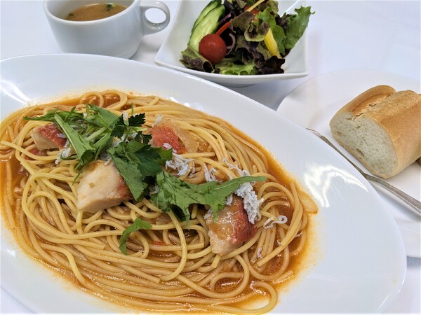 シラスと伊豆トマトパスタ