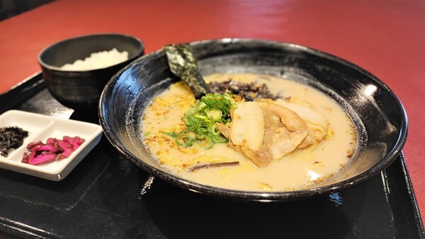 とんこつラーメン