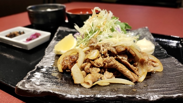 豚肉のしょうが焼き定食