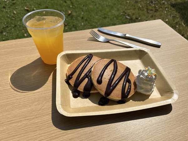 Ｂセット(パンケーキ＋１ソフトドリンク)