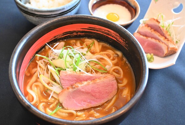 鴨南蛮カレーうどん 豊橋スタイル