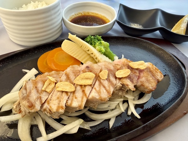 房総菜の花豚のローストポーク