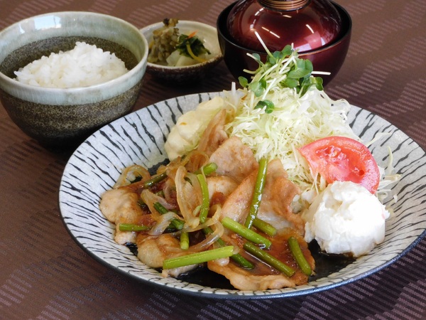 やまゆりポークの生姜焼き膳