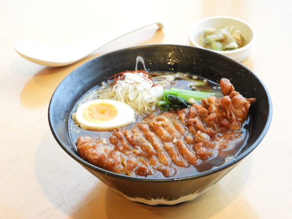 醤油排骨麺