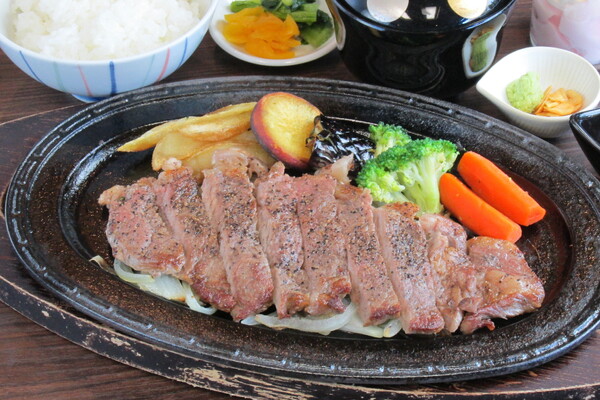 お肉が選べる鉄板ステーキ御膳