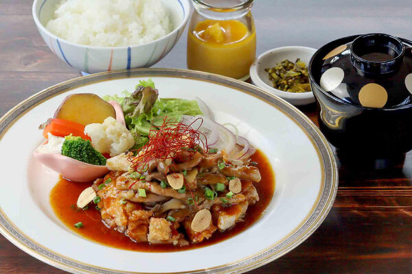 鶏肉のＸＯ醤きのこソース