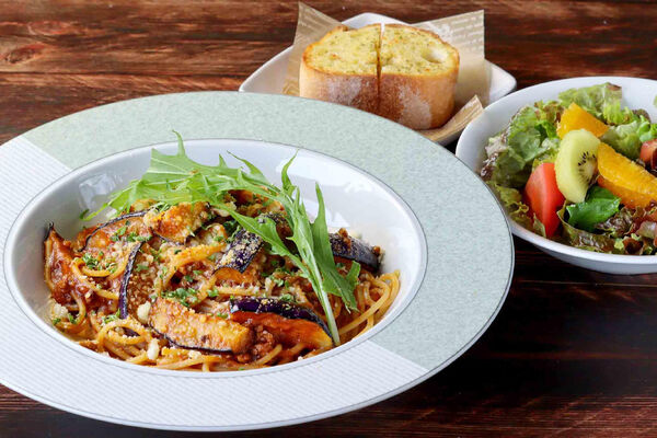 揚げ茄子のボロネーゼ