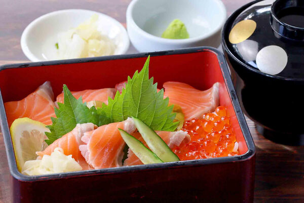 サーモン親子重(酢飯)