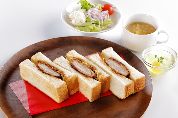 【月火メニュー】味噌カツサンド