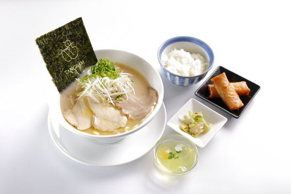 鶏塩白湯ラーメン