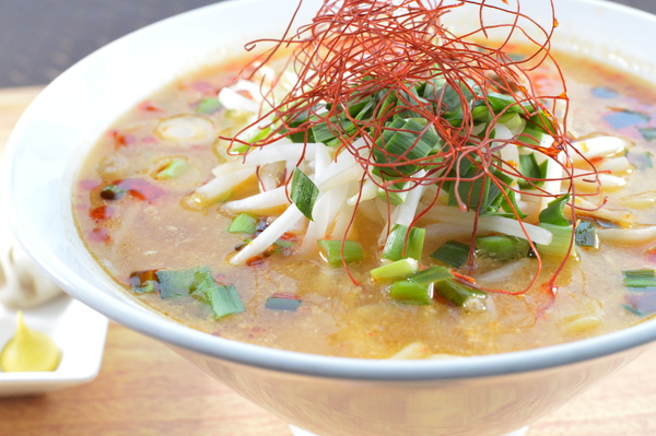 ピリ辛味噌坦々ラーメン