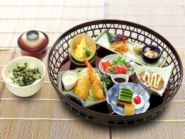 「大多喜城」花かご御膳