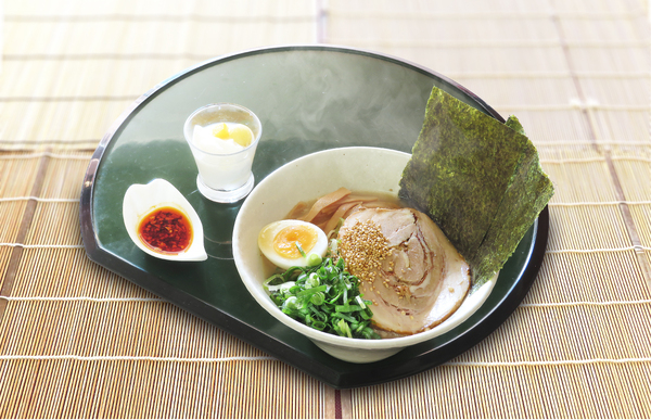 塩豚骨ラーメン