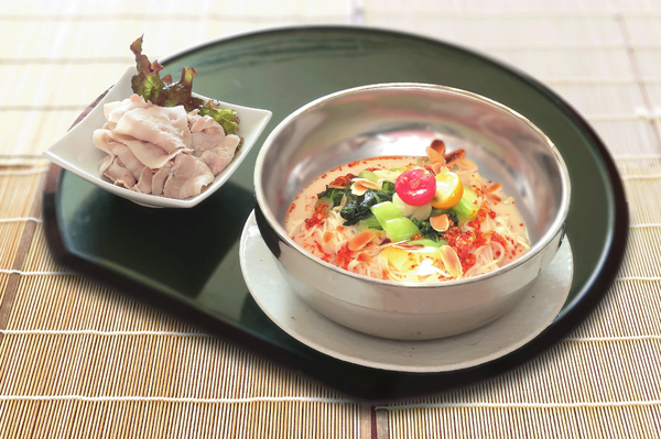 冷し豆乳ピリ辛そうめん