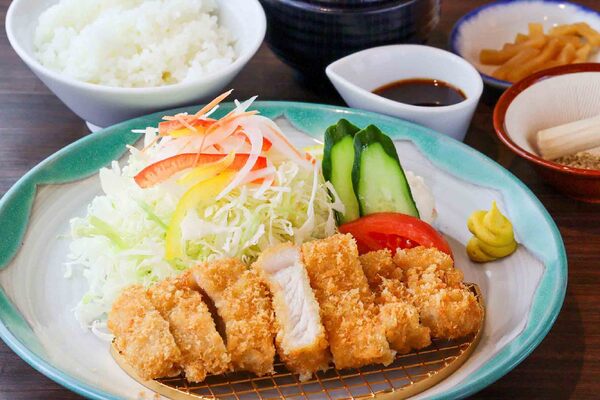 なのはなポークのロースカツ膳
