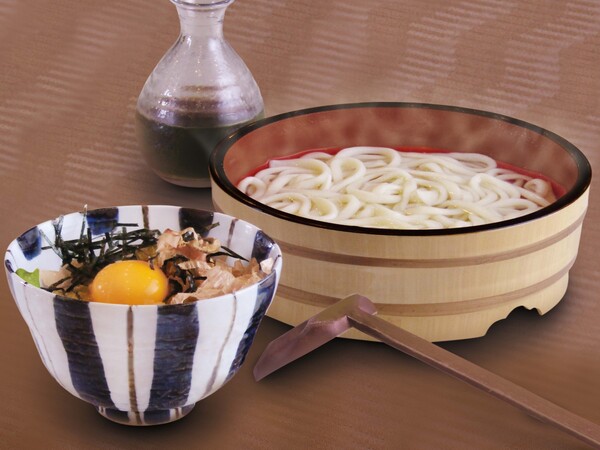 ネバネバ野菜と鯖の出汁で食べる、釜揚げうどん