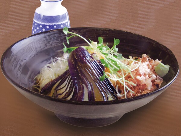 揚げ茄子の乗った 、だいこん蕎麦