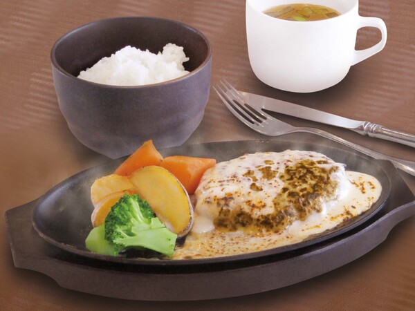 たっぷりチーズの鉄板ハンバーグ膳