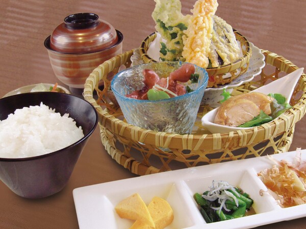 旬菜 籠盛り膳