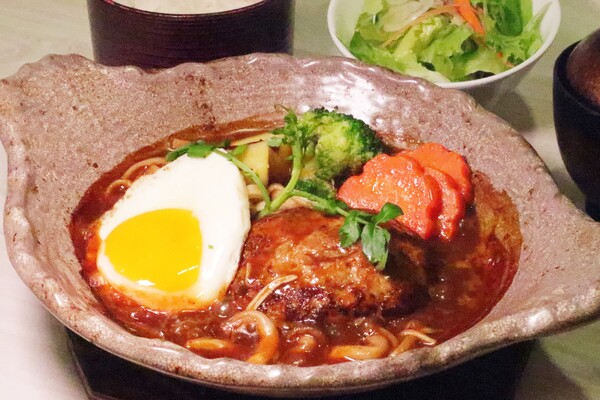 手ごねハンバーグ