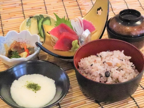 十五穀米の山かけ膳