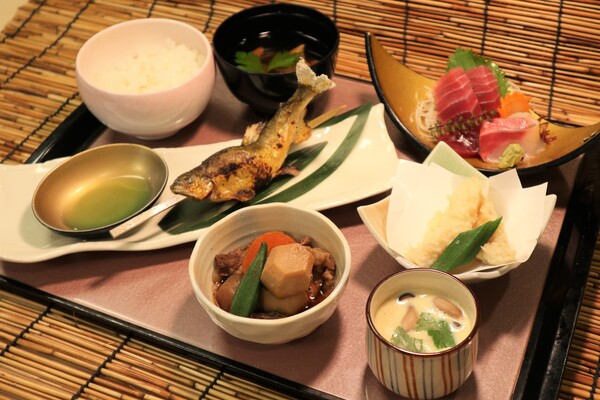 料理長のきまぐれ魚膳