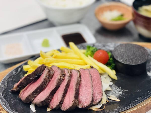 鹿肉のステーキ膳
