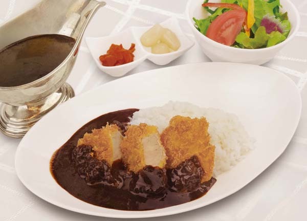 ブラックヒレカツカレー