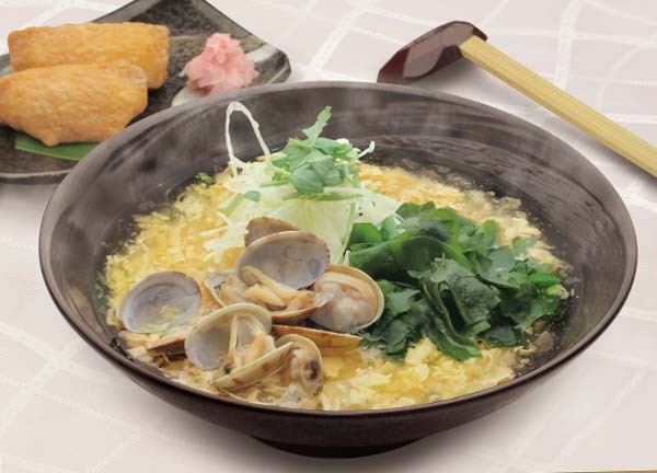 あさりかき玉うどんと稲荷寿司